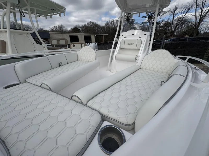 Slide: The Image of Glasstream 240ccx 2024 - 8