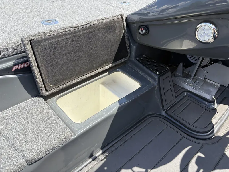 Slide: The Image of Phoenix Bass Boat 920 Elite 2023 - 14