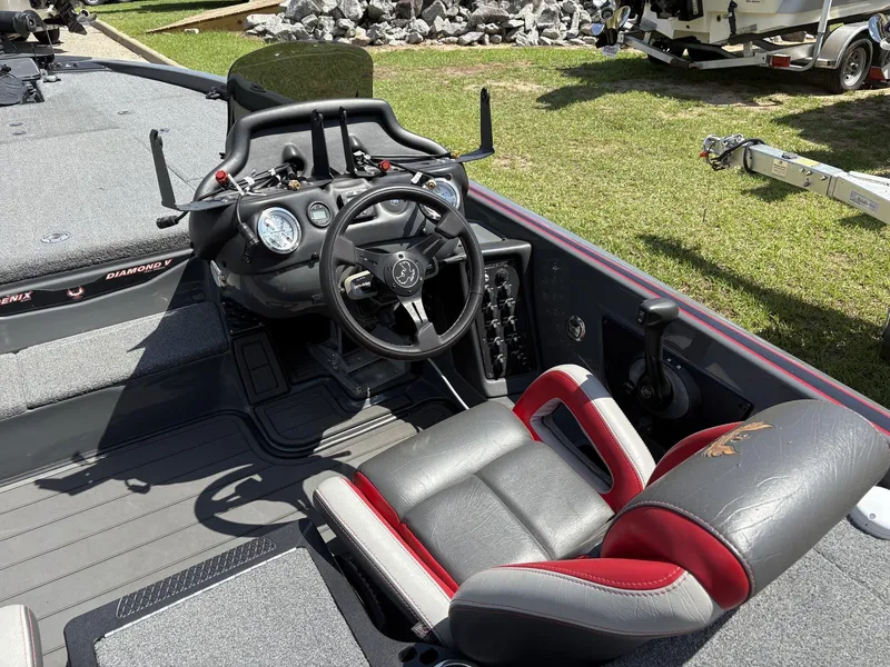 Slide: The Image of Phoenix Bass Boat 920 Elite 2023 - 9
