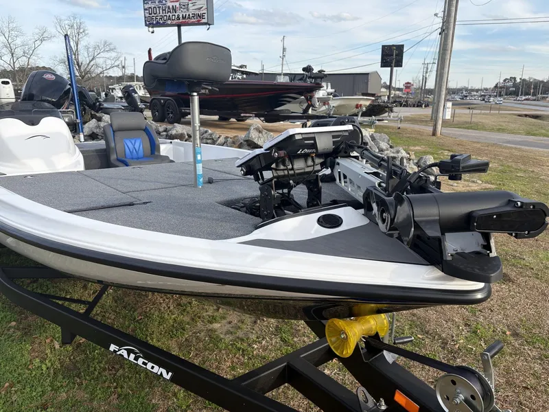 Slide: The Image of Falcon Boats 18 Freedom 2025 - 4