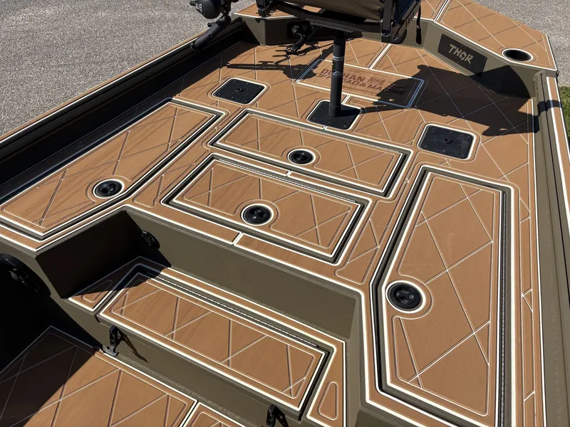 Slide: The Image of Thor LAKE HAMMER 1900 CC 2024 - 9