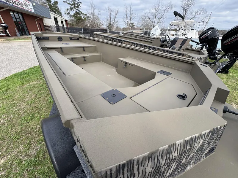 Slide: The Image of Thor Lake Hammer 1754 1754 TIMBER HAMMER 2025 - 3