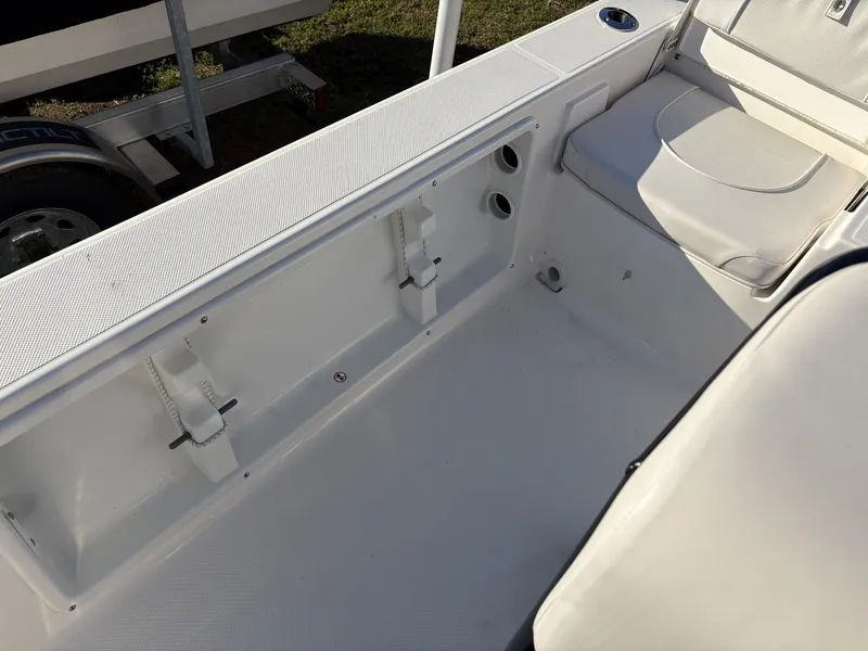 Slide: The Image of Sea Born FX FX21 2024 - 20