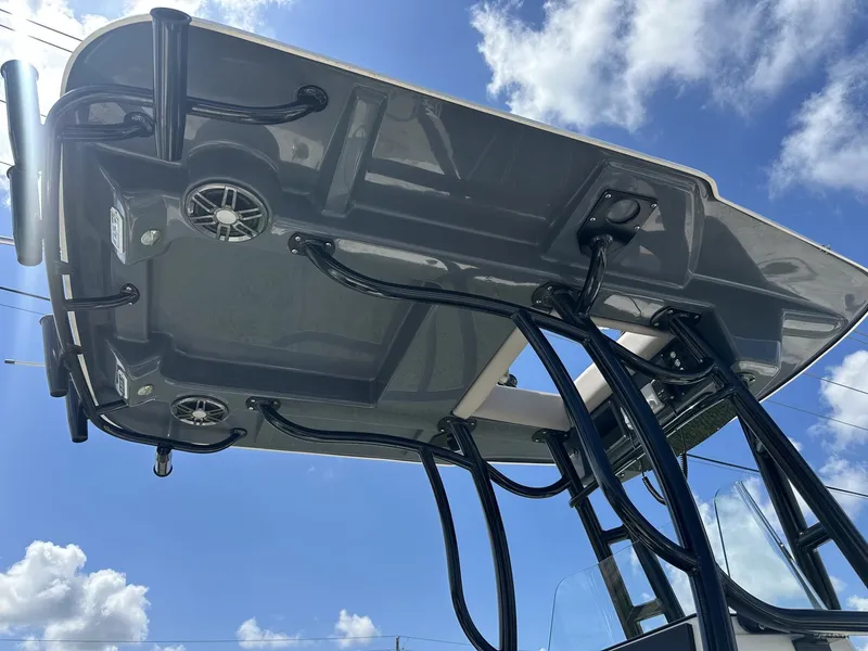 Slide: The Image of Sea Born FX FX25 2024 - 5