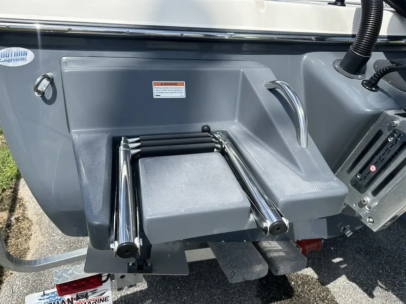 Slide: The Image of Sea Born FX FX25 2024 - 6