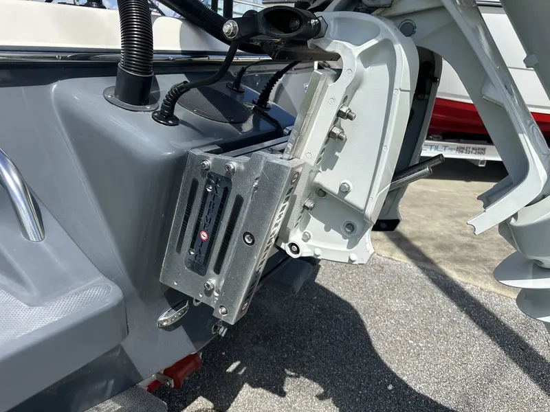 Slide: The Image of Sea Born FX FX25 2024 - 7