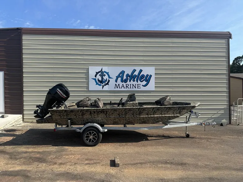 Slide: The Image of Lund 1760 Predator SS 2024 - 1