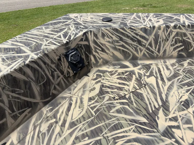 Slide: The Image of Lund 1760 Predator SS 2024 - 17