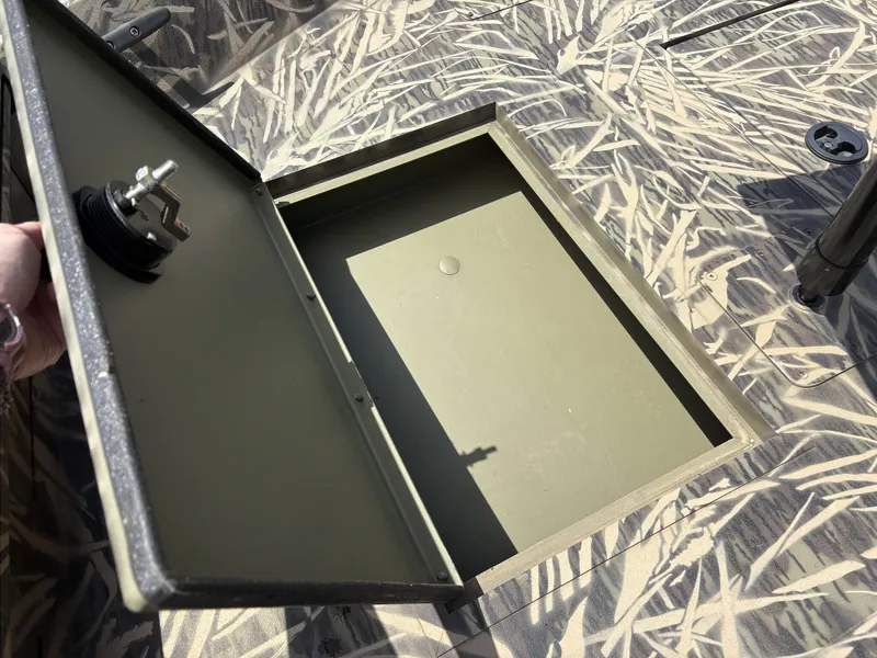 Slide: The Image of Lund 1760 Predator SS 2024 - 19