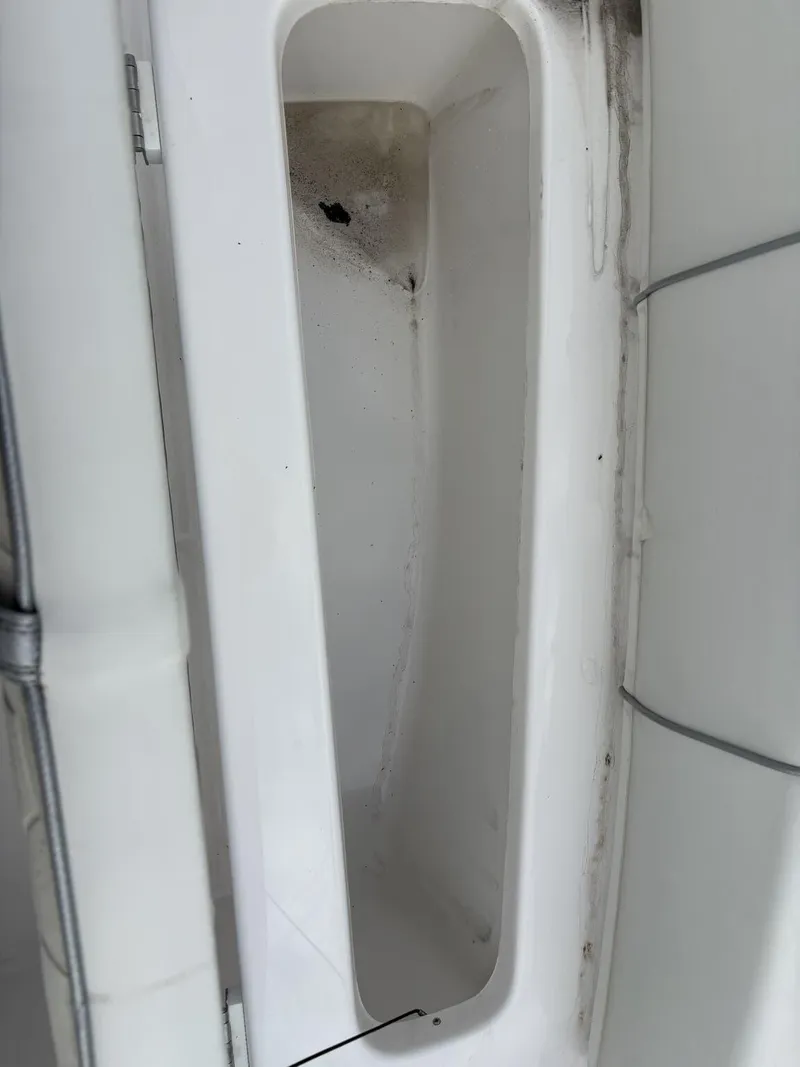 Slide: The Image of Glasstream 240ccx 2024 - 19