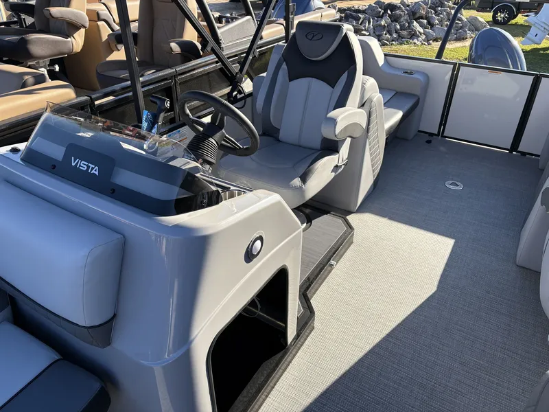 Slide: The Image of Veranda Vista Series VS22RC 2025 - 10