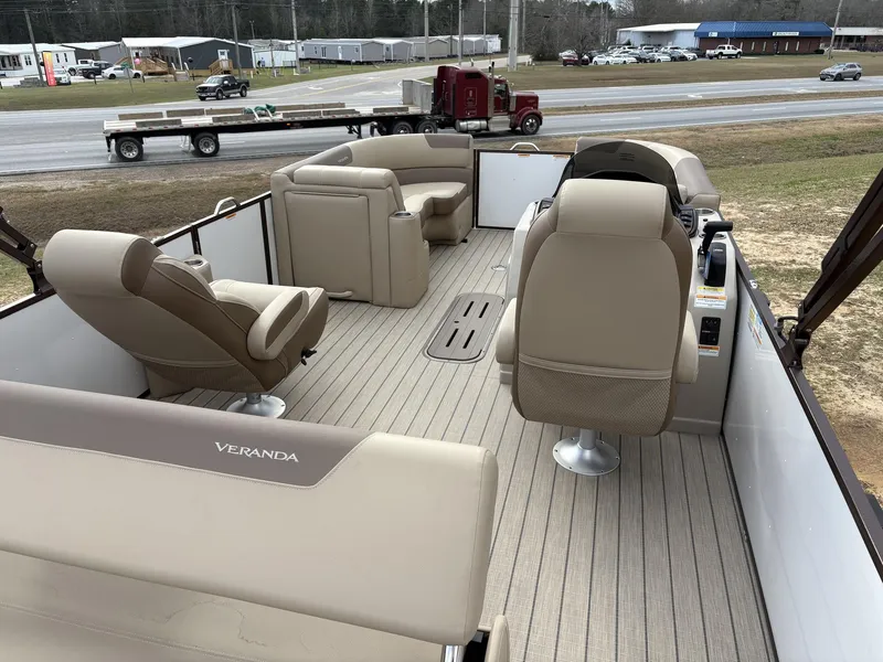 Slide: The Image of Veranda Relax Series VR22VLC 2025 - 5