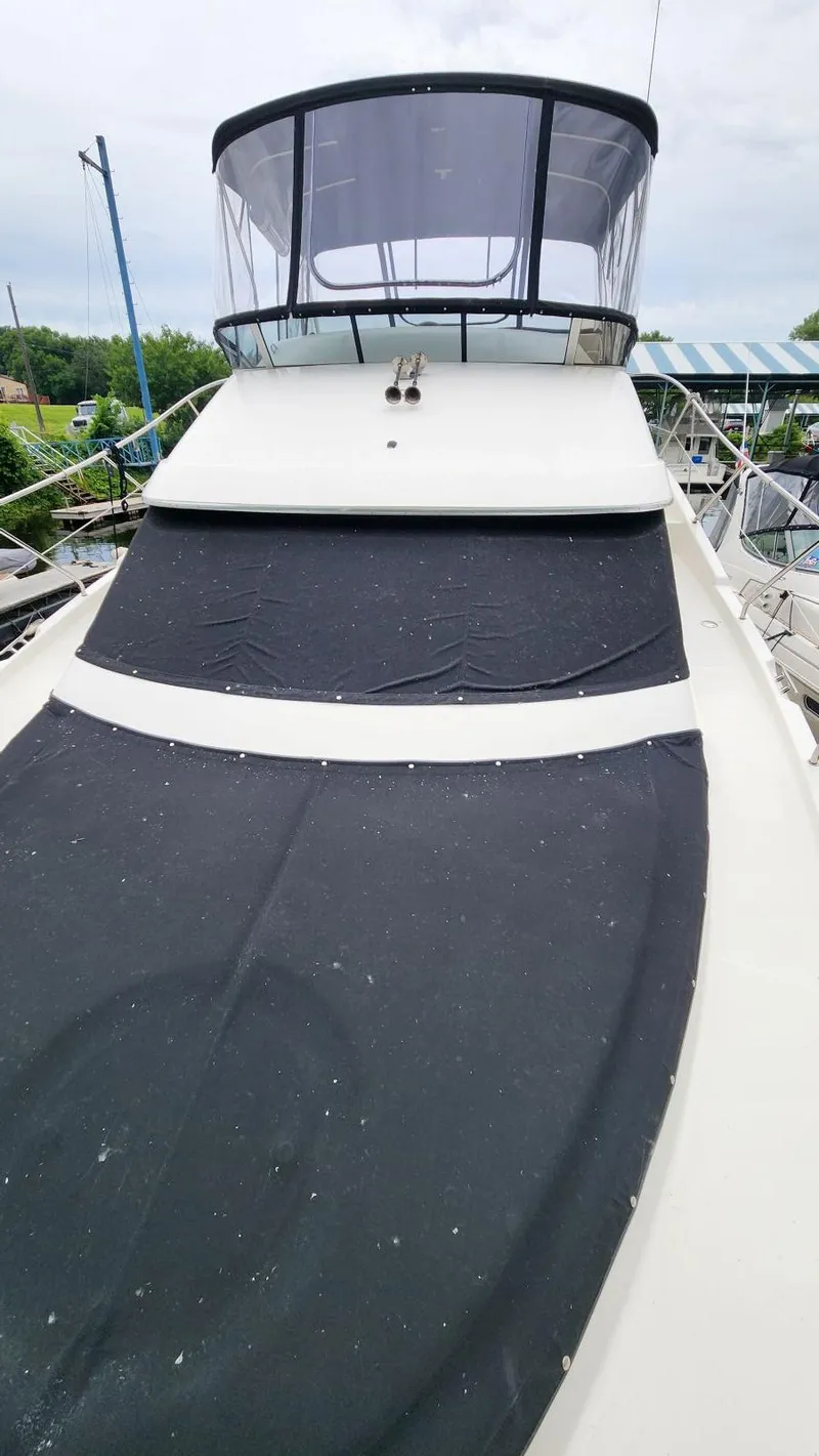 Slide: The Image of Silverton 39 Motor Yacht 2004 - 10