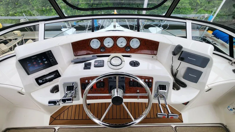 Slide: The Image of Silverton 39 Motor Yacht 2004 - 11