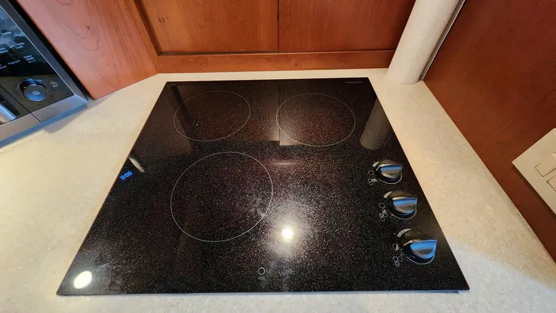 Slide: The Image of Silverton 39 Motor Yacht 2004 - 22