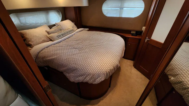 Slide: The Image of Silverton 39 Motor Yacht 2004 - 27