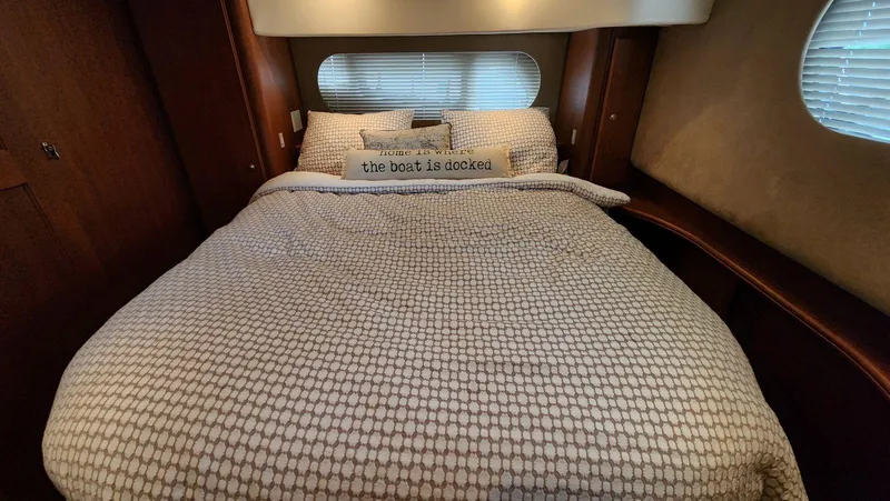 Slide: The Image of Silverton 39 Motor Yacht 2004 - 28