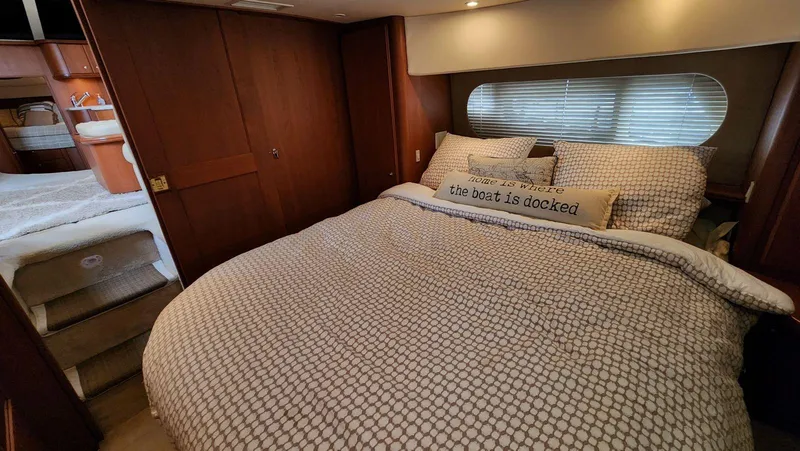 Slide: The Image of Silverton 39 Motor Yacht 2004 - 29