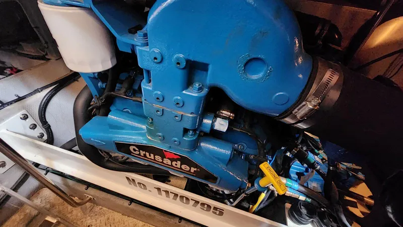 Slide: The Image of Silverton 39 Motor Yacht 2004 - 43