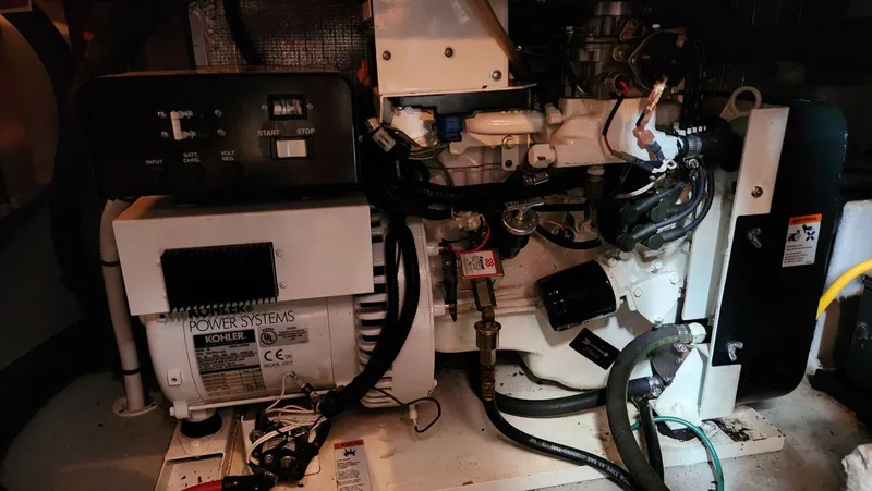 Slide: The Image of Silverton 39 Motor Yacht 2004 - 45