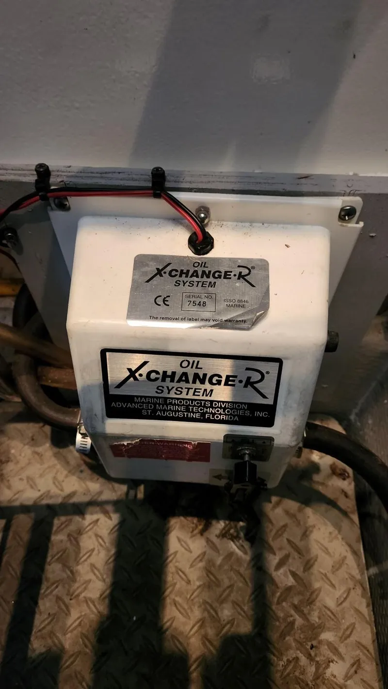 Slide: The Image of Silverton 39 Motor Yacht 2004 - 46