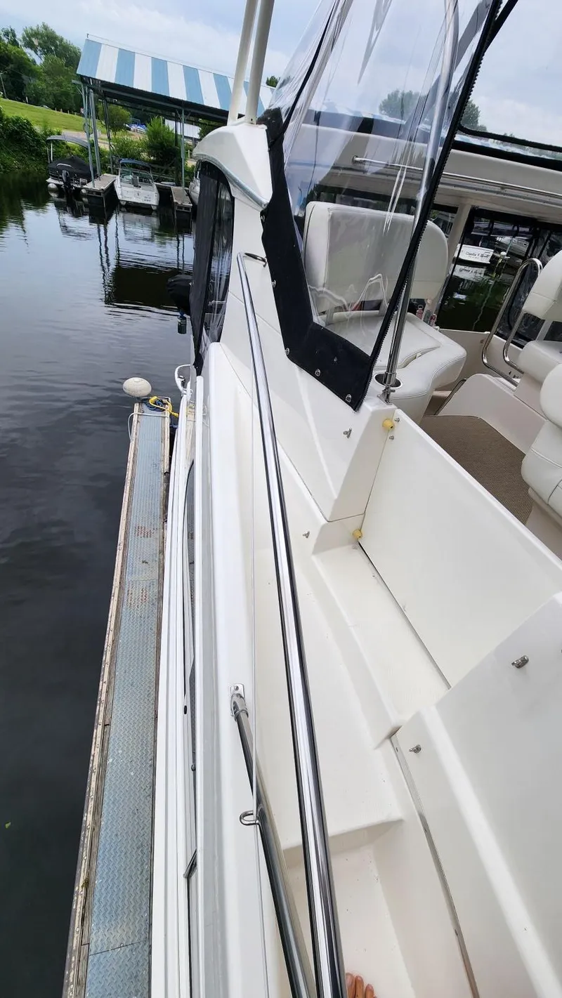 Slide: The Image of Silverton 39 Motor Yacht 2004 - 6