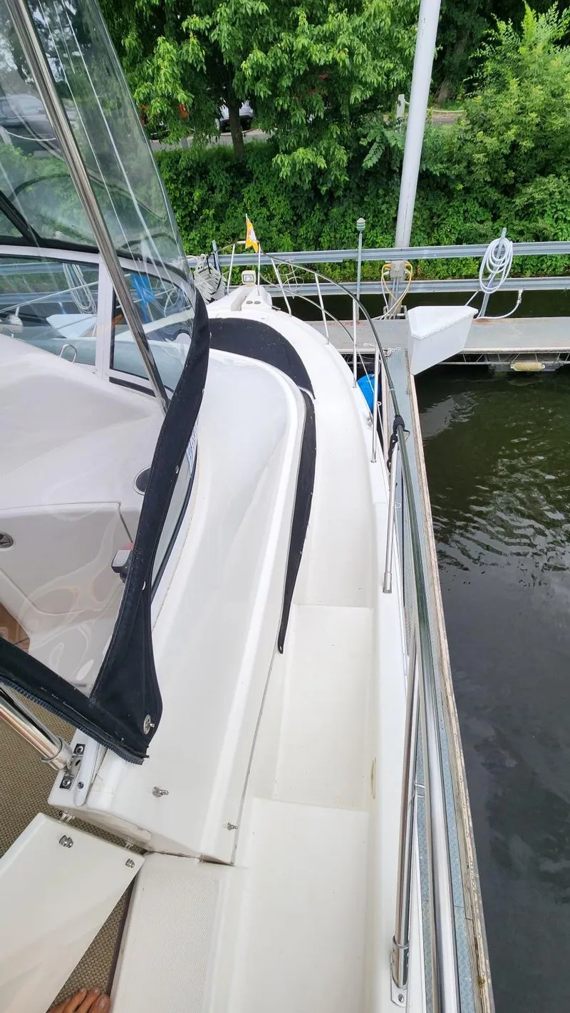 Slide: The Image of Silverton 39 Motor Yacht 2004 - 8