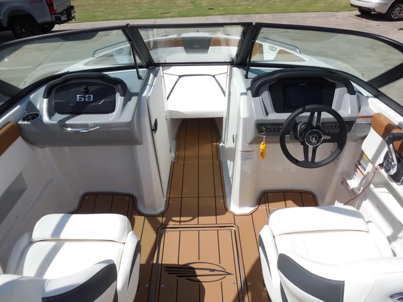 Slide: The Image of Chaparral 23 SSi 2025 - 10