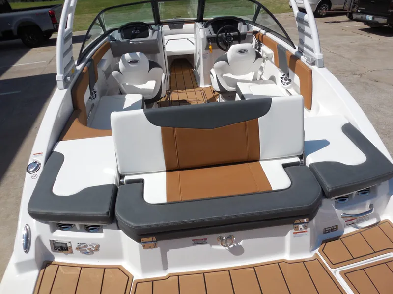 Slide: The Image of Chaparral 23 SSi 2025 - 8