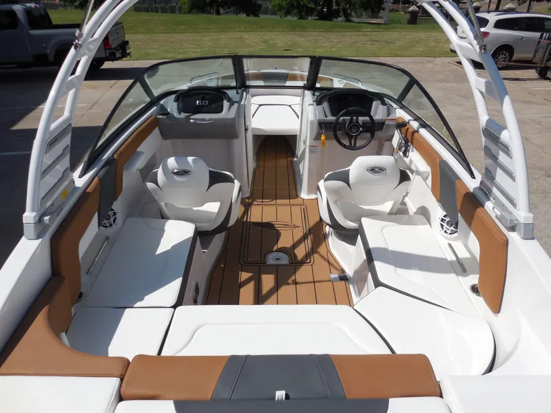 Slide: The Image of Chaparral 23 SSi 2025 - 9