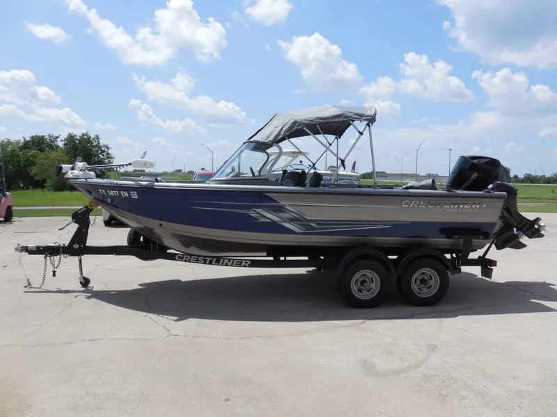 Slide: The Image of Crestliner 2050 Authority 2019 - 5