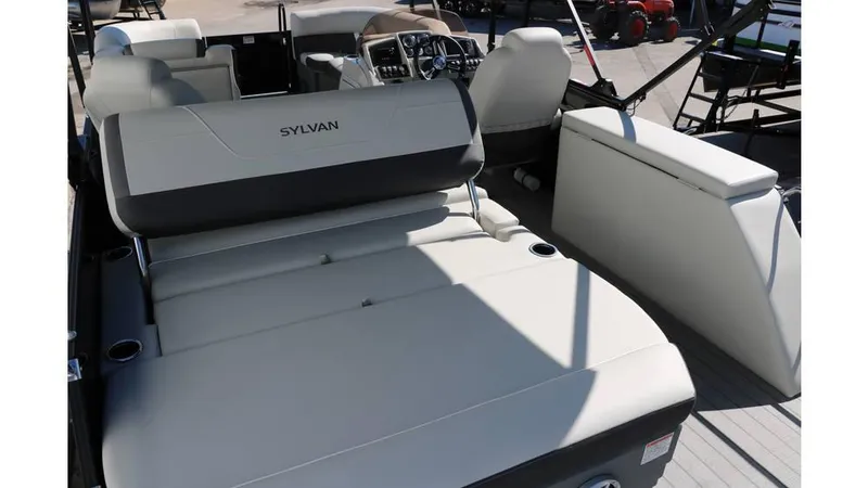 Slide: The Image of Sylvan Mirage X3 CLZ DH Tri Toon 2025 - 26