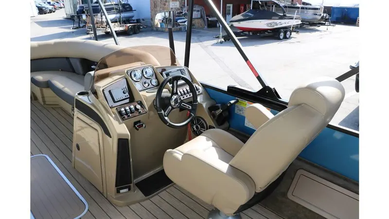 Slide: The Image of Sylvan Mirage X3 Party Fish Tri Toon 2025 - 31