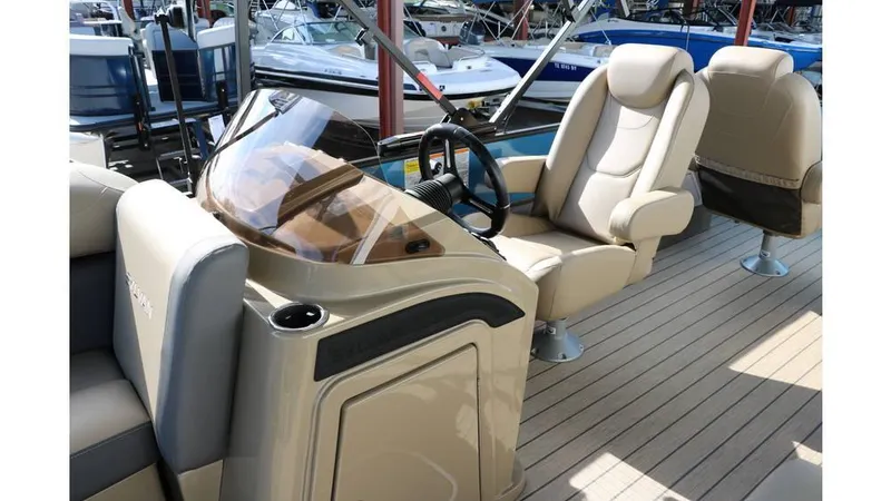 Slide: The Image of Sylvan Mirage X3 Party Fish Tri Toon 2025 - 34