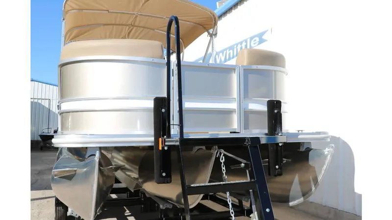 Slide: The Image of Sylvan Mirage 822 Party Fish Tri Toon 2024 - 16