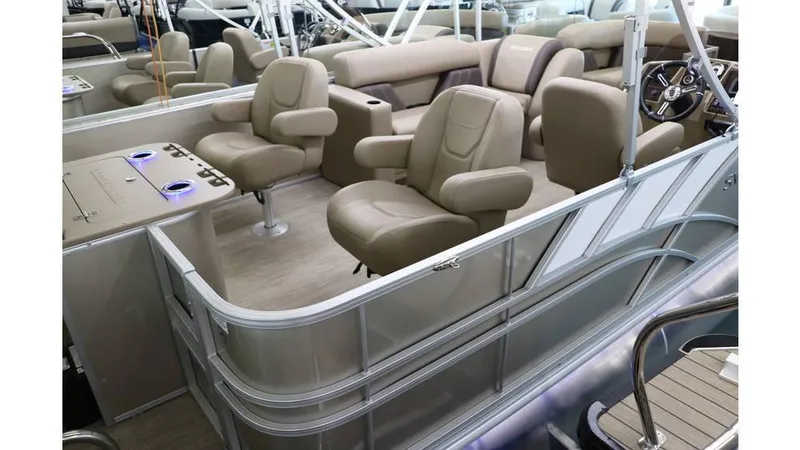 Slide: The Image of Sylvan Mirage 822 Party Fish Tri Toon 2024 - 8