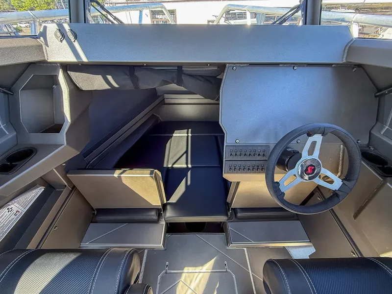 Slide: The Image of Stabi-Craft 2350 Ultra Centrecab 2026 - 15