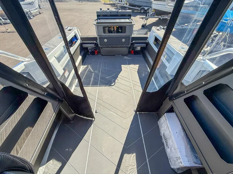 Slide: The Image of Stabi-Craft 2350 Ultra Centrecab 2026 - 20