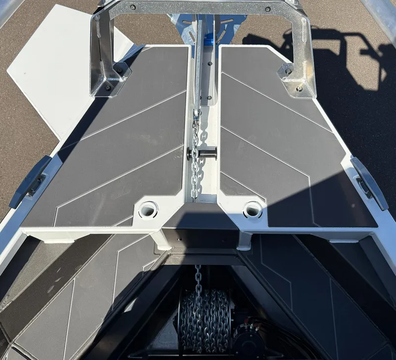 Slide: The Image of Stabi-Craft 2350 Ultra Centrecab 2026 - 8