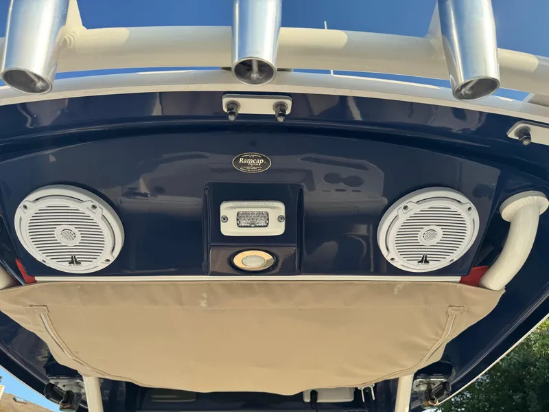 Slide: The Image of Everglades 255 Center Console 2016 - 19