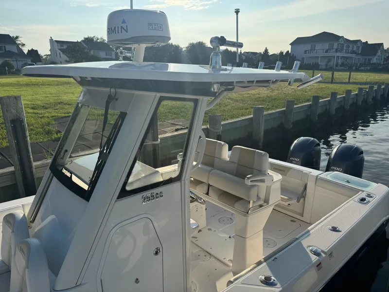 Slide: The Image of Everglades 255 Center Console 2016 - 6