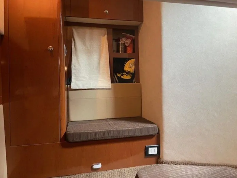 Slide: The Image of Sea Ray 350 Sundancer 2013 - 10