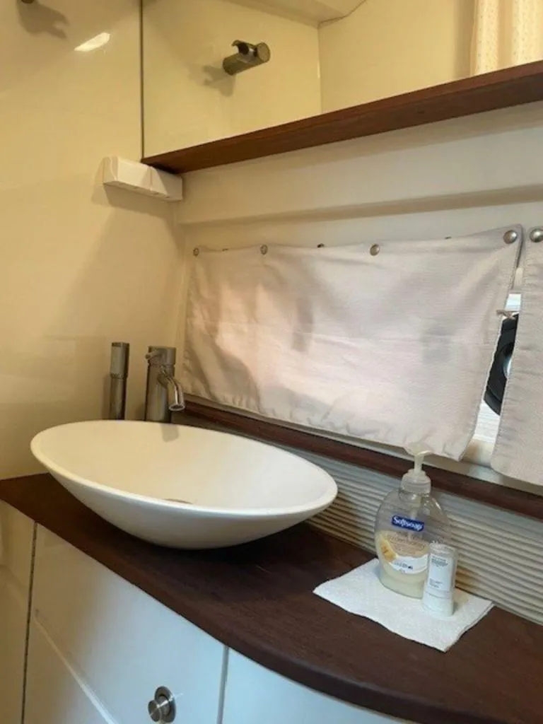 Slide: The Image of Sea Ray 350 Sundancer 2013 - 11