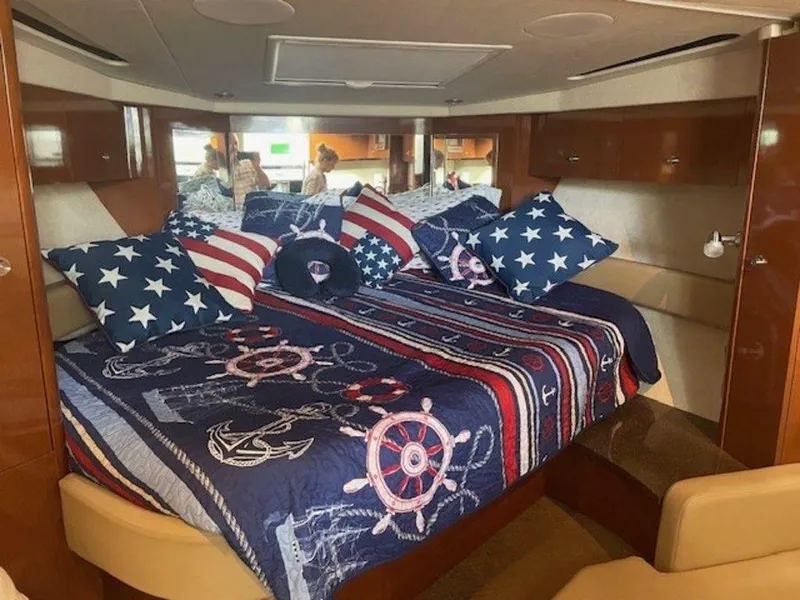 Slide: The Image of Sea Ray 350 Sundancer 2013 - 14