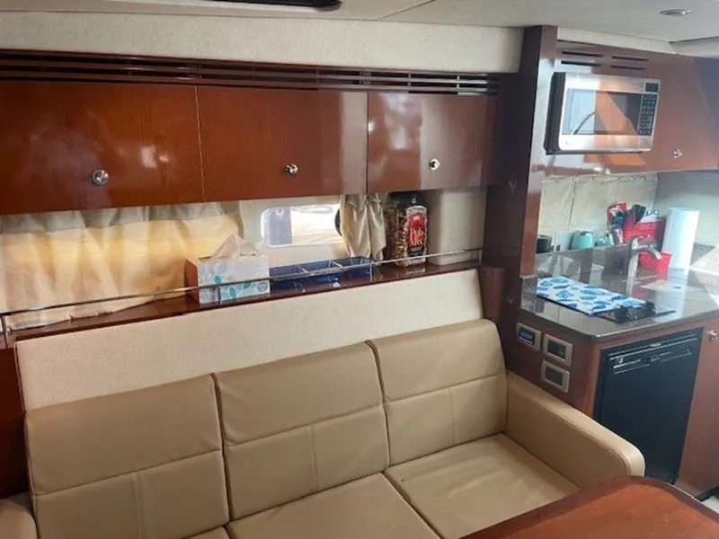 Slide: The Image of Sea Ray 350 Sundancer 2013 - 15