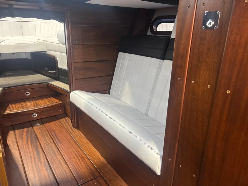 Slide: The Image of Stancraft Sleek 340 2022 - 23