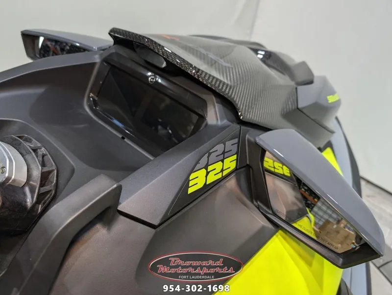 Slide: The Image of Sea-Doo RXP-X 325 2025 - 17