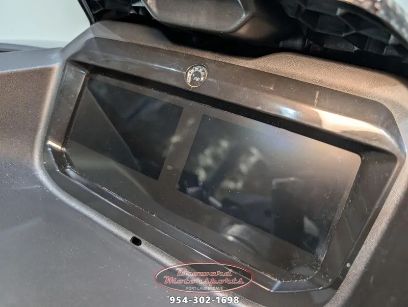 Slide: The Image of Sea-Doo RXP-X 325 2025 - 18