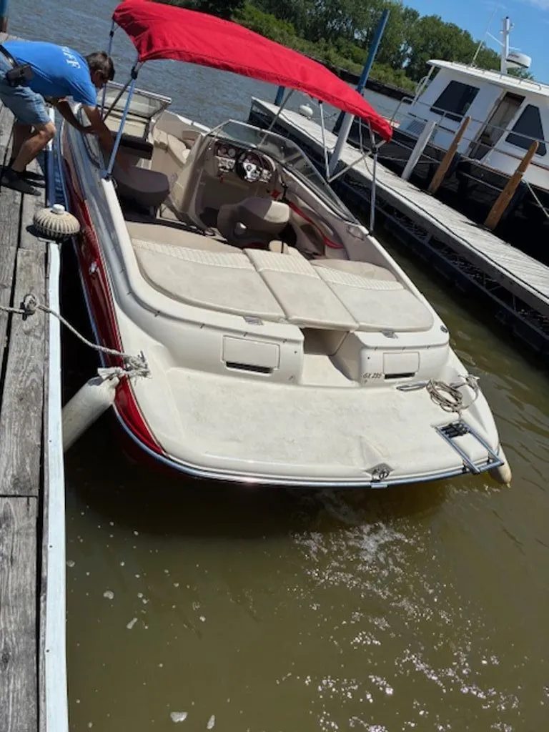 Slide: The Image of Glastron GX 235 2004 - 10