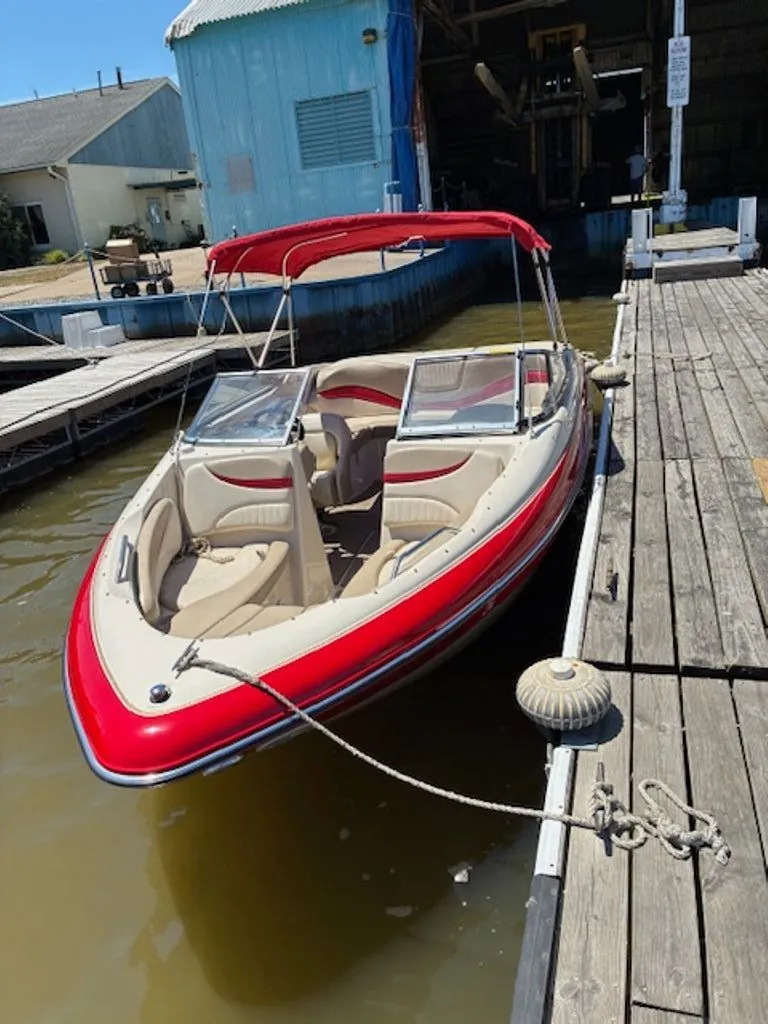 Slide: The Image of Glastron GX 235 2004 - 2